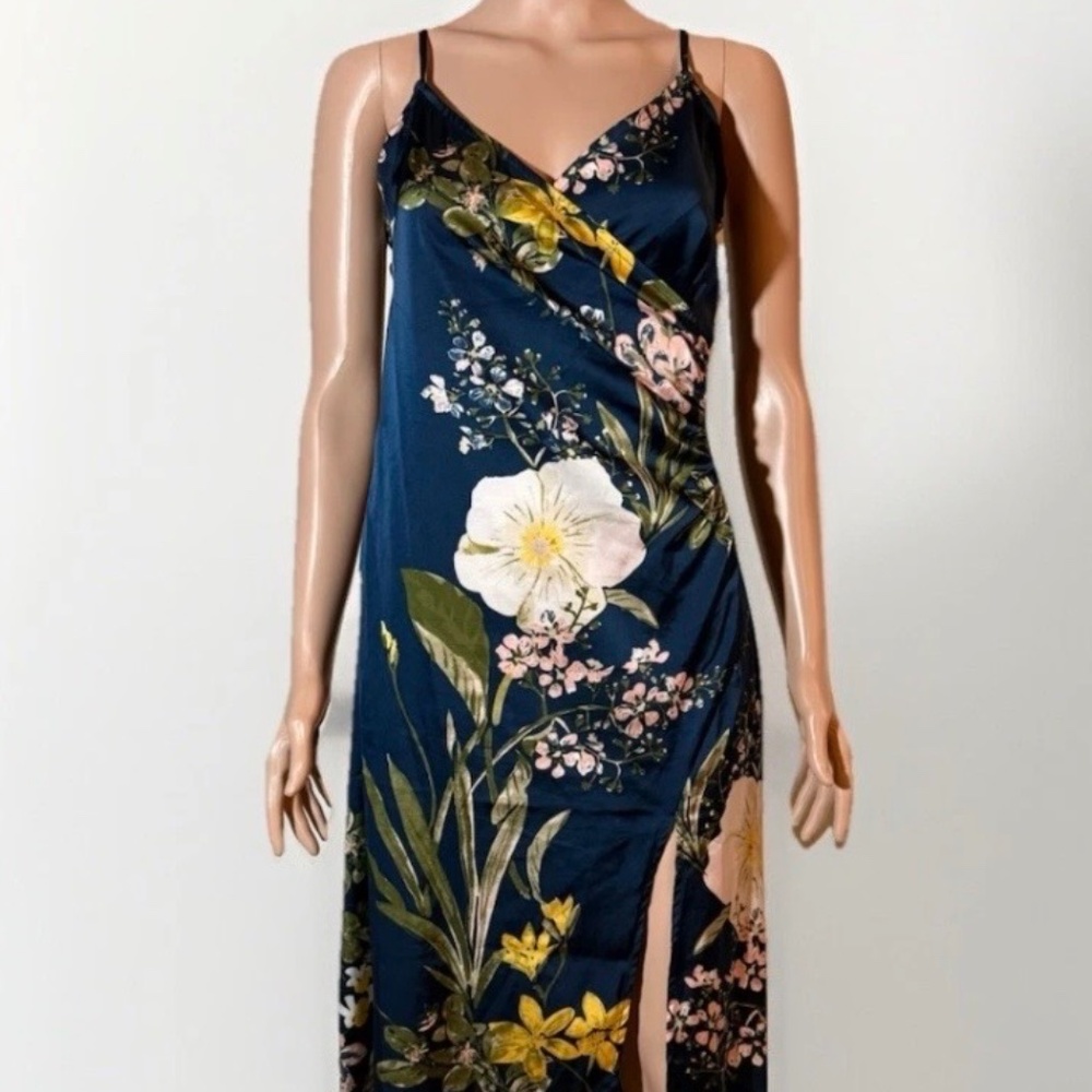 Lulus Navy Blue Remarkable Entrance Floral Satin Slip Midi Dress | Size Small